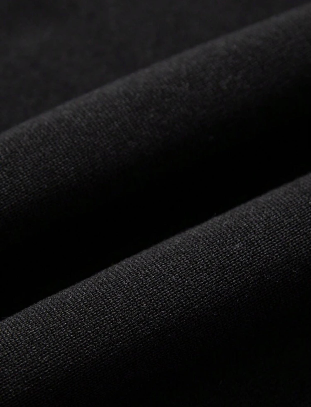 SCHWARZES SWEATSHIRT